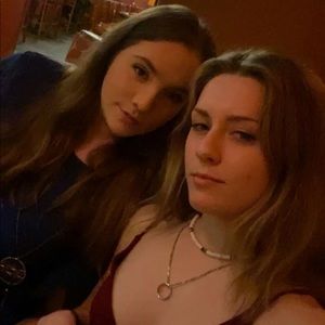 Meet your Posher, Caroline